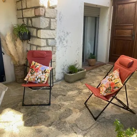 Feriehus Le Melomane - Maison Climatisee Avec Jardin Clos Montfrin